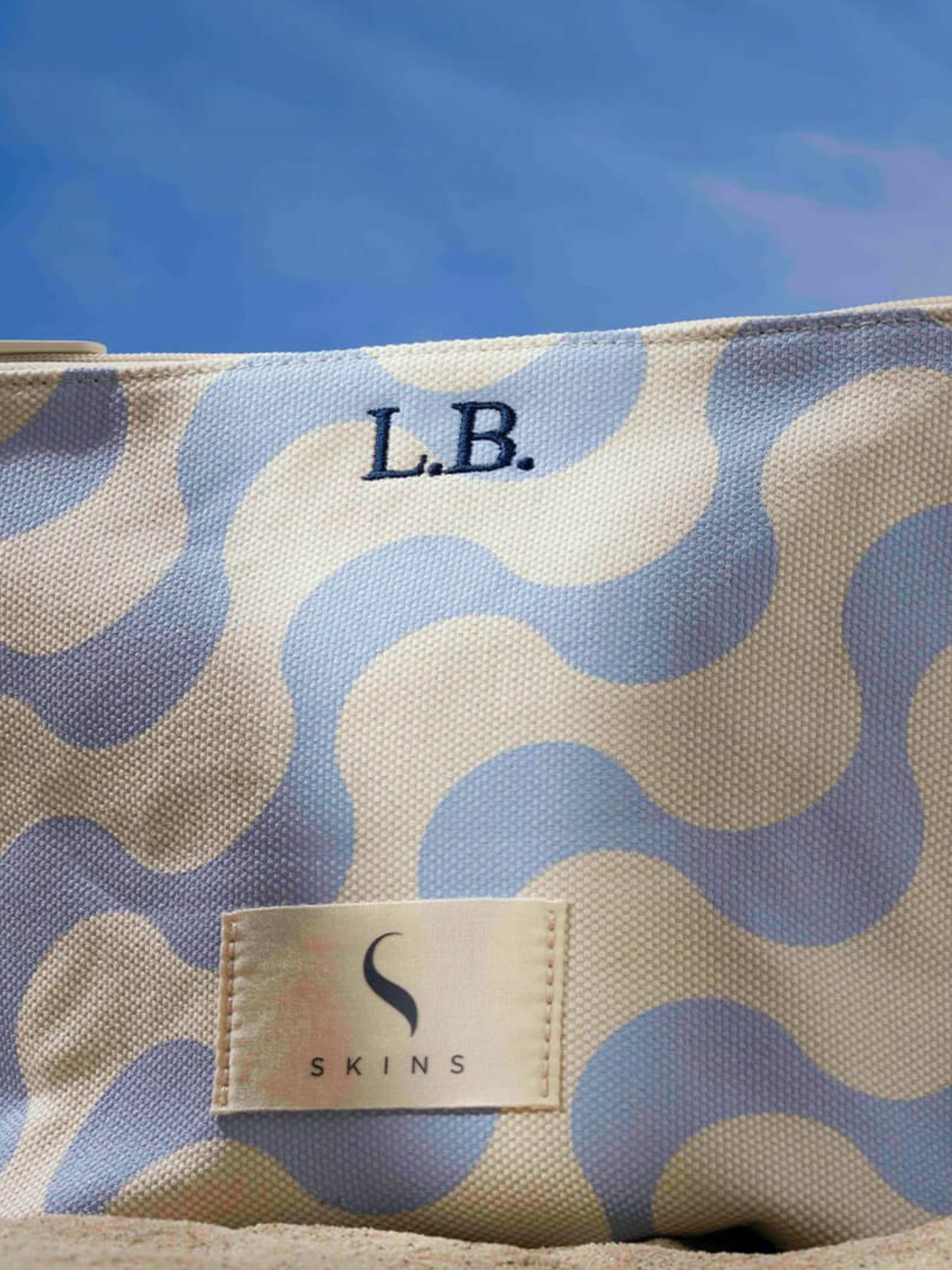 Personalized Toiletry Bags: The Perfect Corporate Gift and Promotional Item